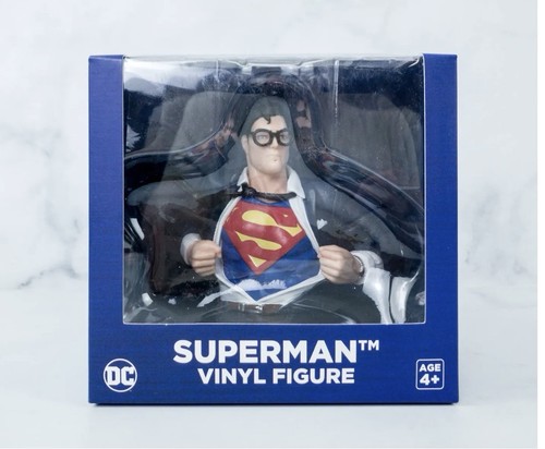 Superman vinyl figure - superman,