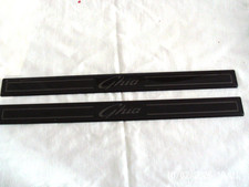 Due strisce Ghia Sill, polidome (queste zone bolliscono come plastica flessibile)