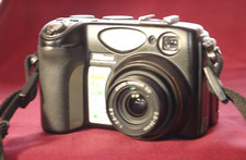 Fotocamera Nikon Coolpix 5400 5.1MP Zoom 4x 28-116mm Equivalente 
