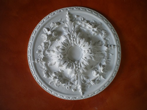 Rosoni gesso bianco - in,