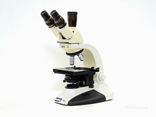 Microscopio Leica DME +