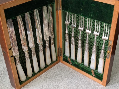 Set con custodia - set, dodici