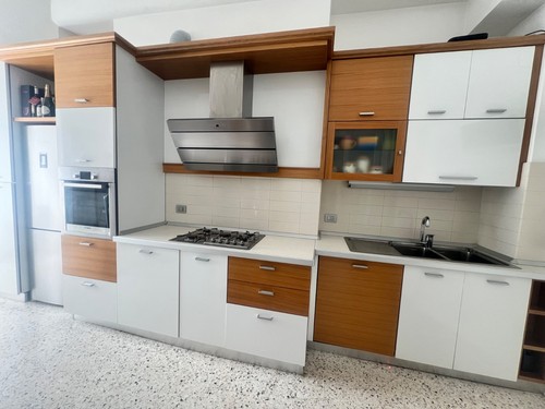 Cucina grande lati - grande,