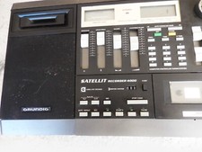 Radio portatile vintage registratore satellitare GRUNDIG