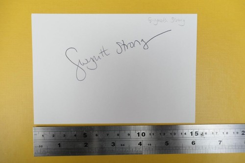 Gwyneth strong original - strong,