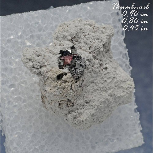 Berillo rosso - berillo, (bixbite)