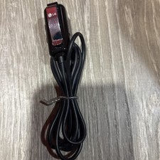 GENUINE HEADPHONES  Connecter