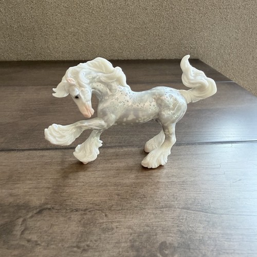 Breyer stablemate 2020 festivo - stablemate,