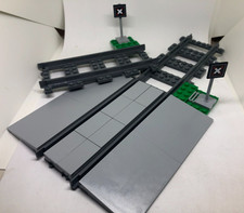 LEGO City Treno Merci 60198 Passaggio a livello - Nuovo