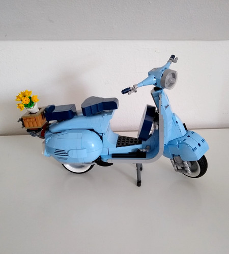 Lego icons vespa 125 - 125, (blu)