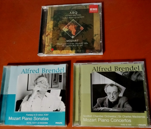 Brendel interpreta mozart - interpreta, 3