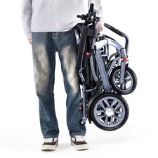 Sedia a rotelle elettrica