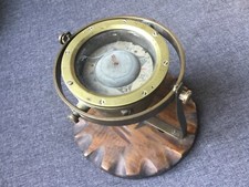 Compas boussole de marine