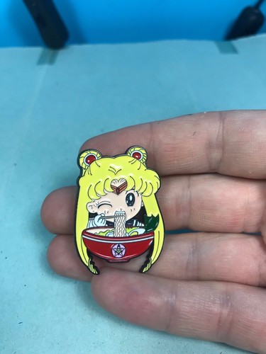 15340 sailor moon spilla - sailor, pins