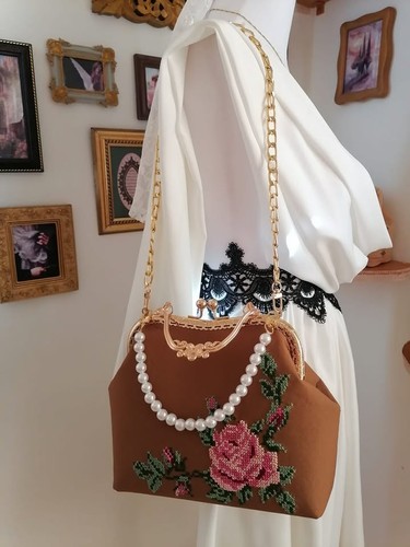Borsa fatta mano ricamo - fatta, a