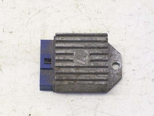 Regolatore tensione per - di,