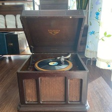 Victor Victrola J1-81