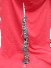 Saxophone soprano estampillé