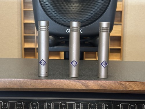 Neumann trio set - set, serie
