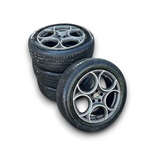 Set 4 cerchi in lega Alfa Romeo Stelvio cod.156117309 (5 fori / 235 / 55 r19) (2