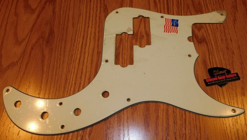 Fender bass deluxe pickguard - p,