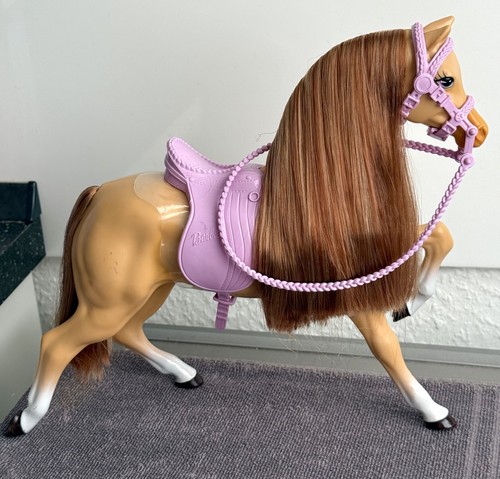 Barbie meadow mares butterfly - barbie,