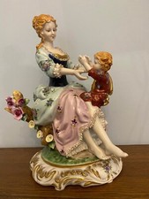 Scultura In Ceramica Capodimonte "Maternita'"