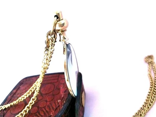 Collana con lente