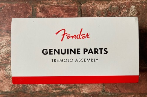 Fender left handed gold - left,