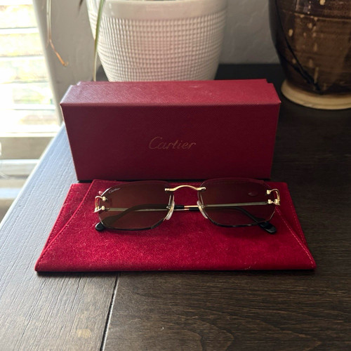 Authentic cartier ct0468s gold - authentic,