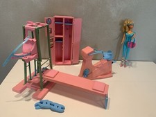 BARBIE FITNESS CENTER  MATTEL 1984 NO Box + Barbie Great Shape con accessori