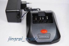 Caricabatteria da tavolo per