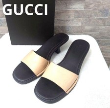 Rari sandali Gucci in pelle