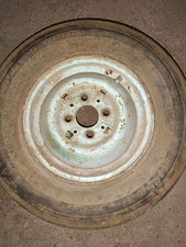 Fiat 600 D prima serie Multipla cerchio Completo di Pneumatico vedi foto.