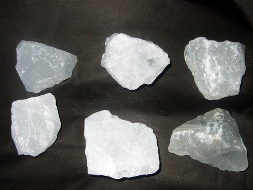 Minerali grezzi - -,