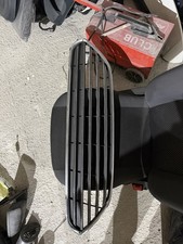 GRIGLIA PARAURTI ANTERIORE PER