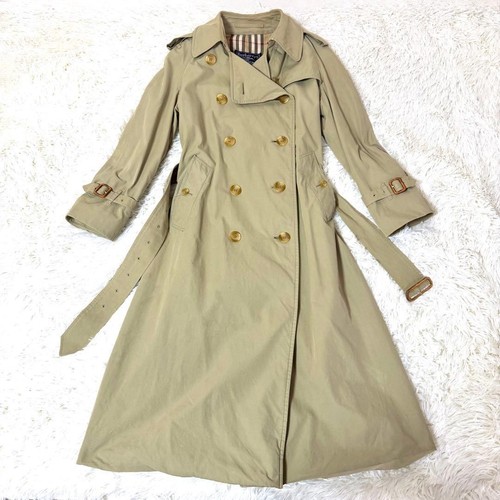 Burberry trench coat beige