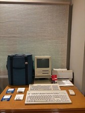 Vintage Apple Macintosh SE