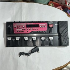 Boss RC-300 Stazione a pedali