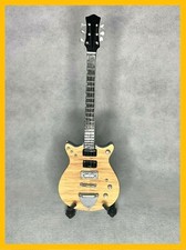 Chitarra in miniatura da collezione miniature musicali mini chitarre Young AC/DC