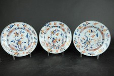 3 piatti Imari XVIII secolo un