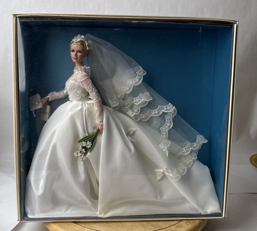 2011 grace kelly - 2011, sposa