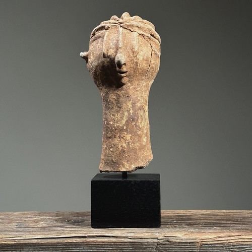 Antica testa funeraria