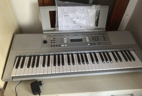 Pianola yamaha - pianola,