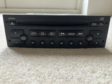 Lettore CD e radio d'epoca per