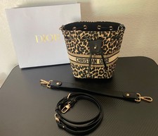 Dior Beauty Borsa a secchiello