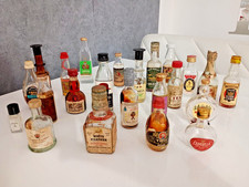 Lotto 24 Bottigliette Liquori Mignon da Collezione Piene e Vuote