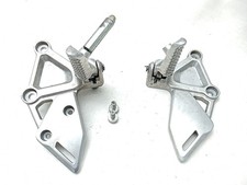 COPPIA PEDANE PILOTA PAIR OF RIDER FOOTRESTS HONDA CB 650R 19-23 RH01E