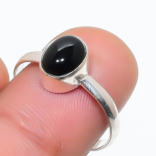 Anello con pietre preziose