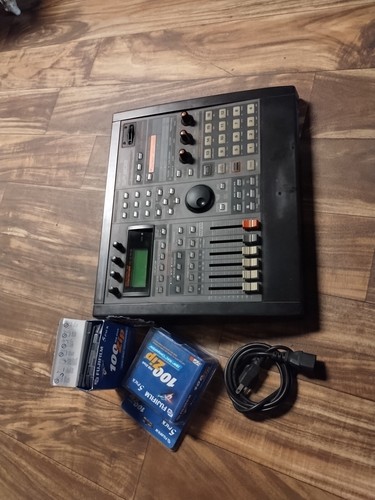 Roland 808 groove sampler - groove,